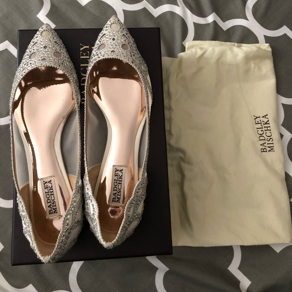 badgley mischka gigi flats ivory